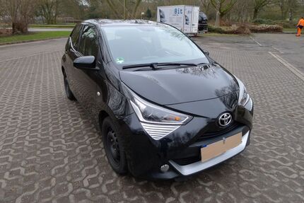 Toyota Aygo (X) 26.350 km 9.290 &euro; Herne 44651