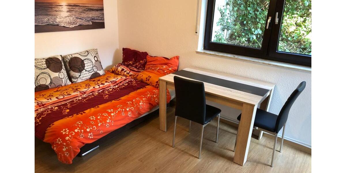 Komplett möblierte Wohnung, sehr ruhige Lage, 300 Euro Miete 1 zimmer