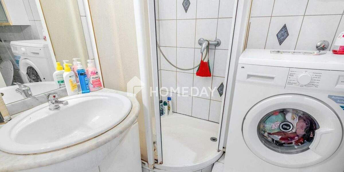 Zentrale, lichtdurchflutete 2-Zimmer-Wohnung mit Einbauküche und gepflegtem Ambiente 2 zimmer