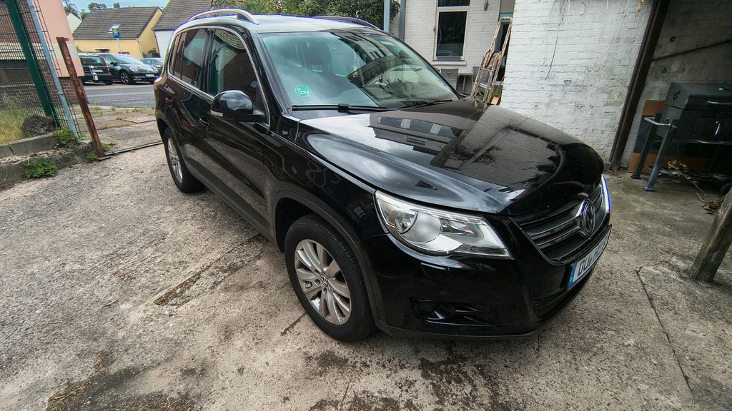 VW Tiguan 190.000 km 4.650 &euro; duisburg 47198