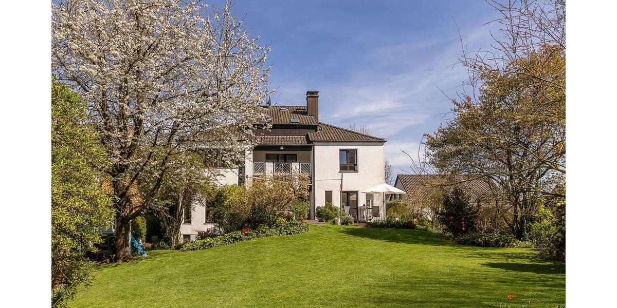Einfamilienhaus Oberhausen Rothebusch - 9 Zimmer, 302 m&sup2;, 1.150.000&euro; | Angebot:26914373