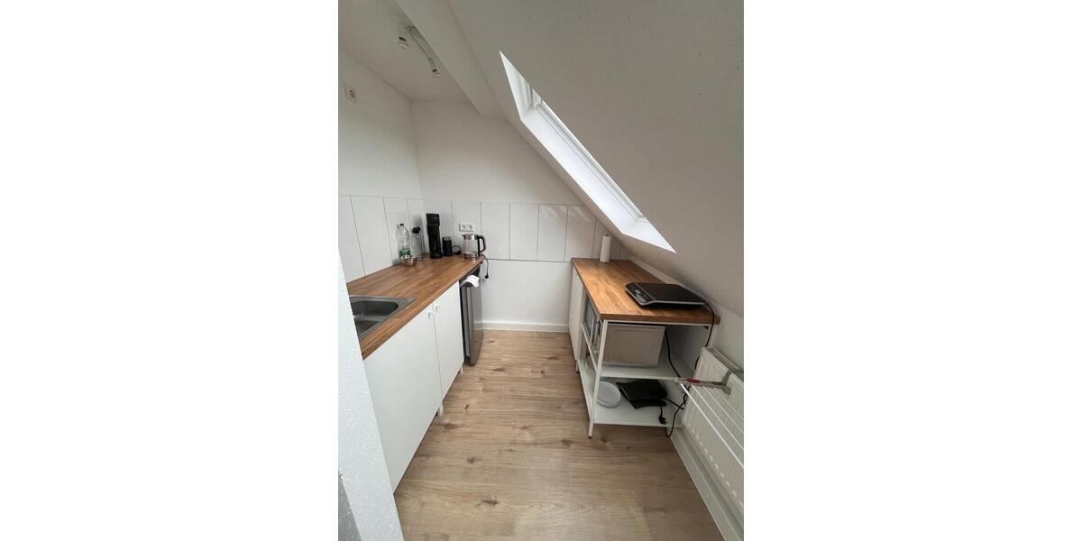 Dachgeschoßwohnung Krefeld Cracau - 1 Zimmer, 36 m&sup2;, 475&euro; | Angebot:25613643