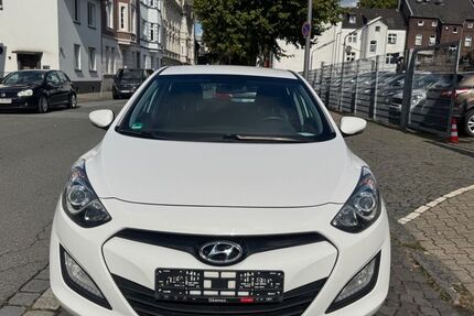 Hyundai i30 148.000 km 8.499 &euro; Gelsenkirchen 45879