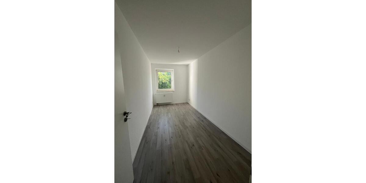 sanierte 3- Zimmer-Wohnung mit Balkon ! zimmer