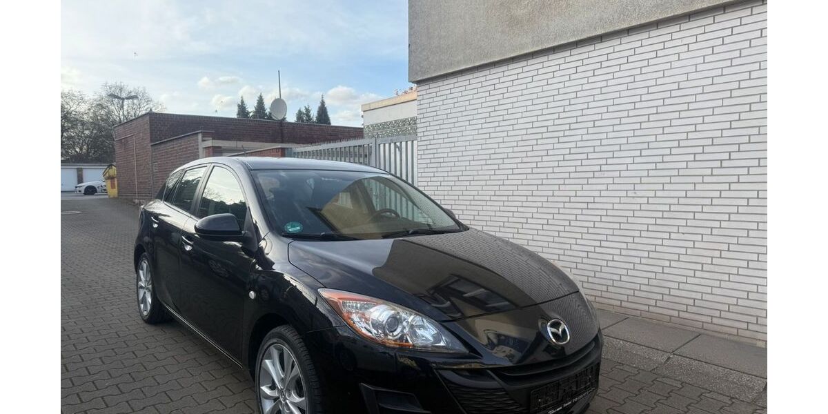 Mazda 3 84.000 km 6.800 &euro; Essen 45143