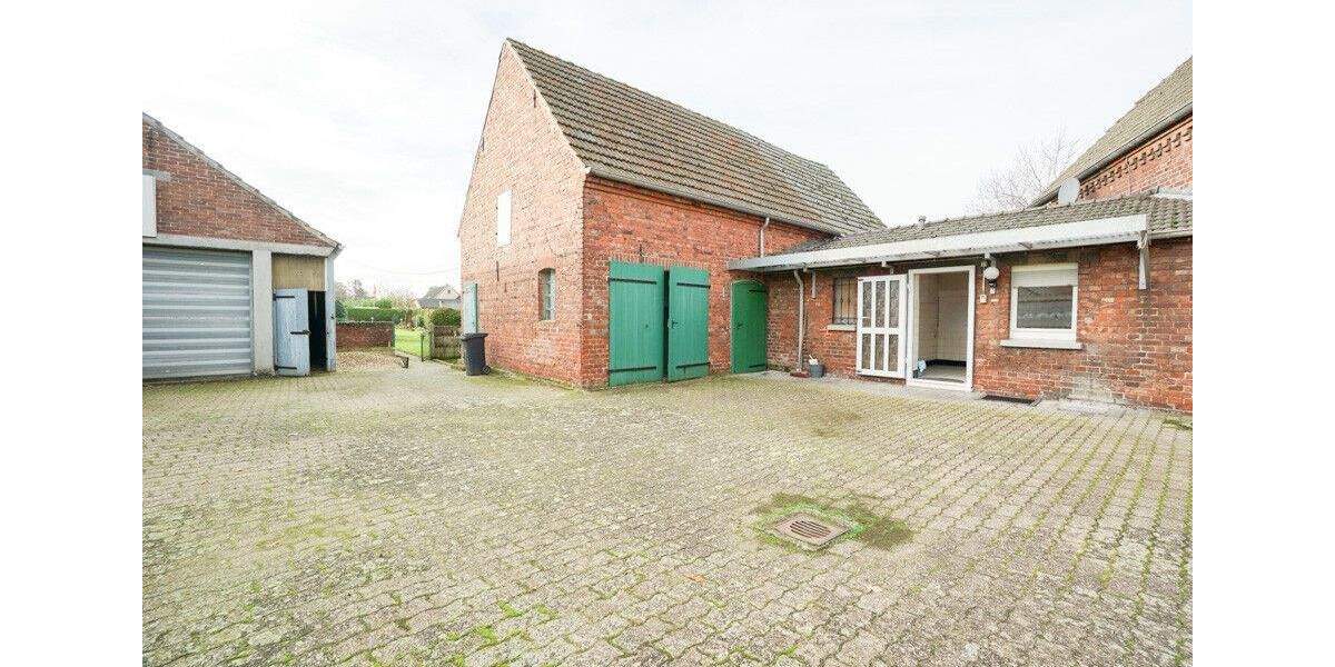 Rheinberg-Ossenberg: Sanierungsbedürftiges Schmuckstück 5 zimmer