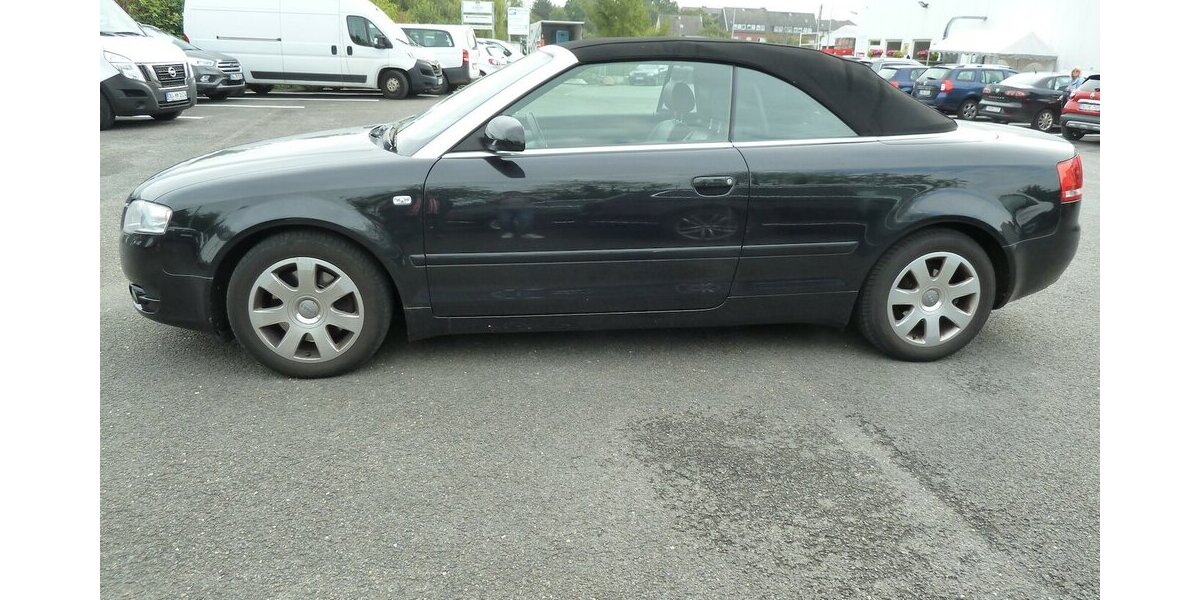 Audi A4 Cabrio 1.8 T Leder E-dach Navi kl. Mängel 161.000 km 4.900 &euro; Ratingen 40885