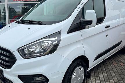 Ford Transit Custom 151.792 km 14.990 € Moers 47443