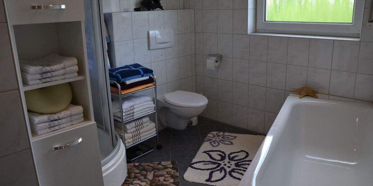 Etagenwohnung Düsseldorf Unterrath - 4 Zimmer, 99 m&sup2;, 1.450&euro; | Angebot:25111674