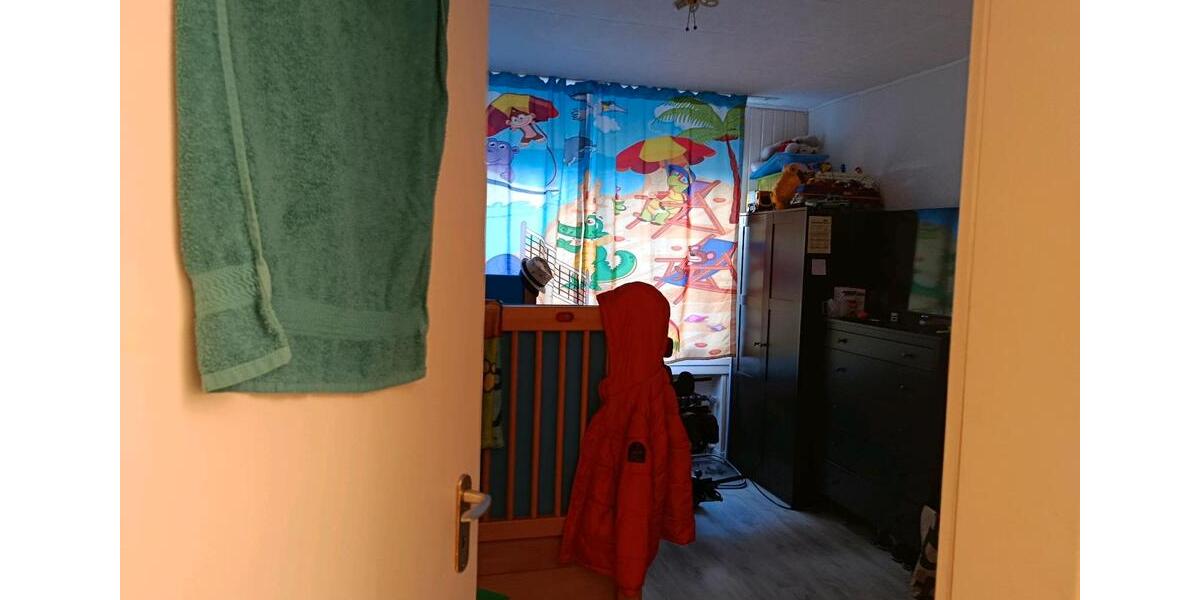 Erdgeschoßwohnung Duisburg Rheinhausen - 4 Zimmer, 95 m&sup2;, 1.100&euro; | Angebot:26384335