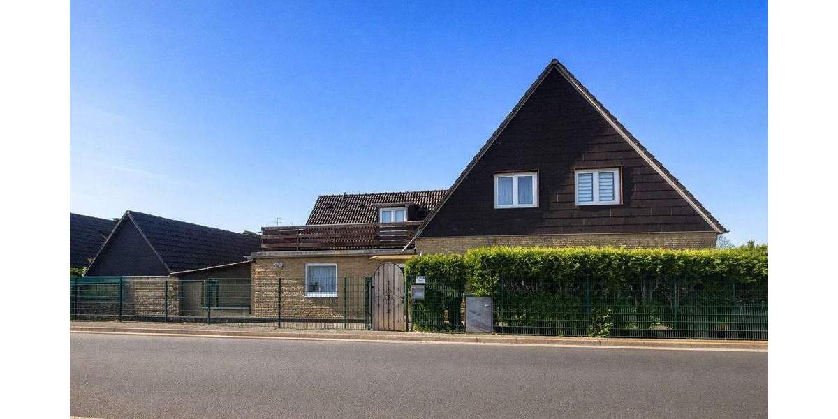 Doppelhaushälfte Düsseldorf Vennhausen - 5 Zimmer, 114 m&sup2;, 300.000&euro; | Angebot:25339886