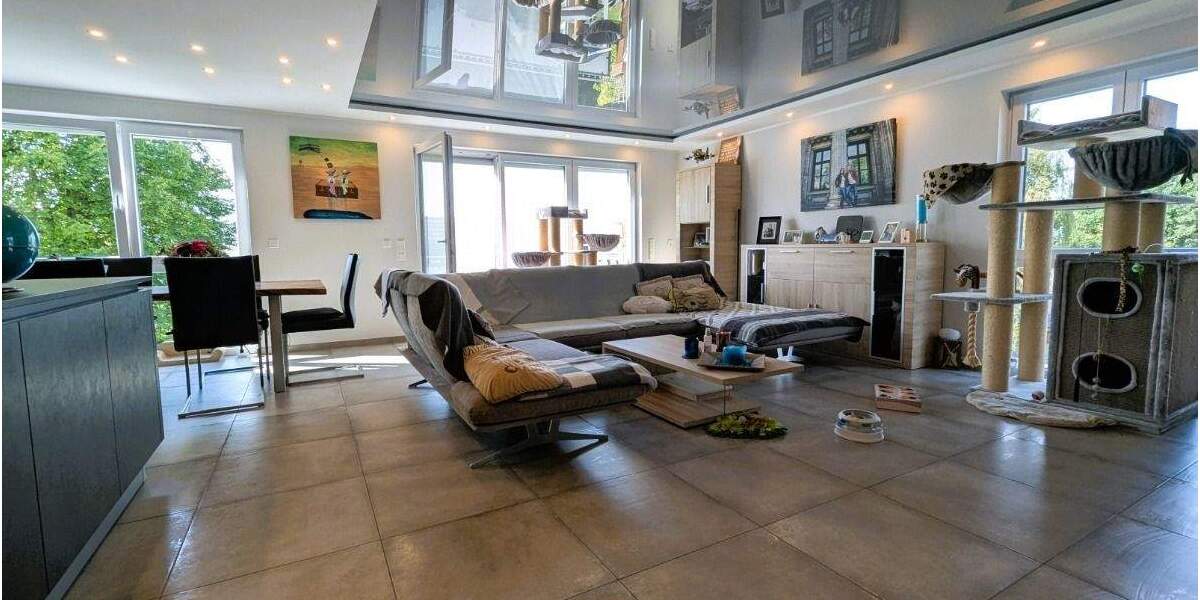 Etagenwohnung Mülheim an der Ruhr Dümpten - 4 Zimmer, 146 m&sup2;, 1.790&euro; | Angebot:25696344