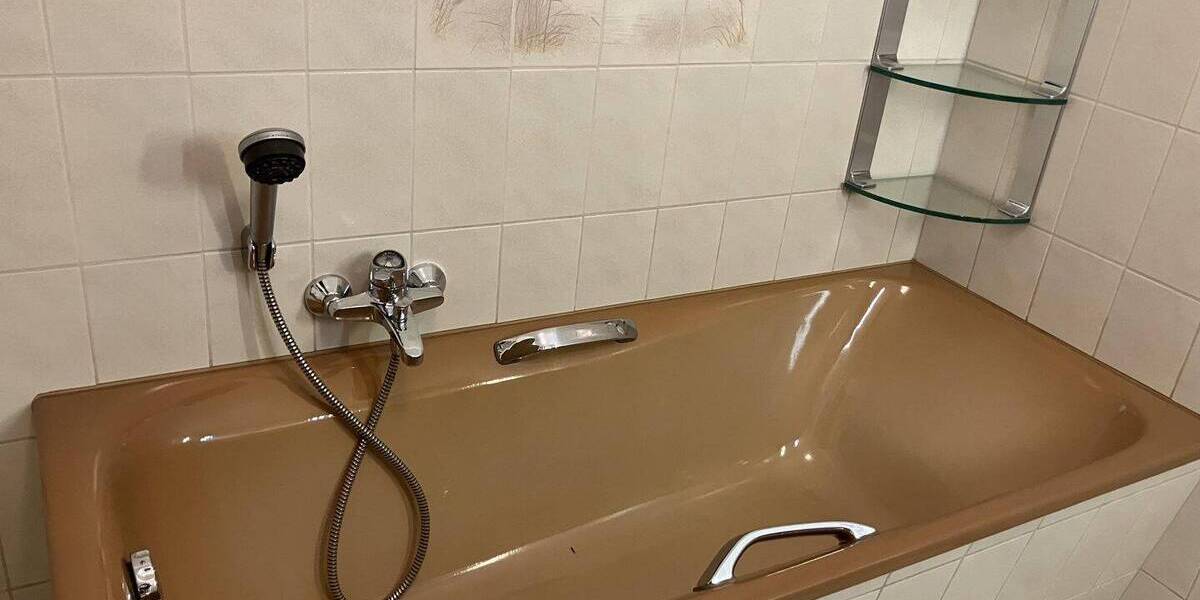 Eigentumswohnung mit grünem Ausblick und Tiefgaragenstellplatz 3 zimmer