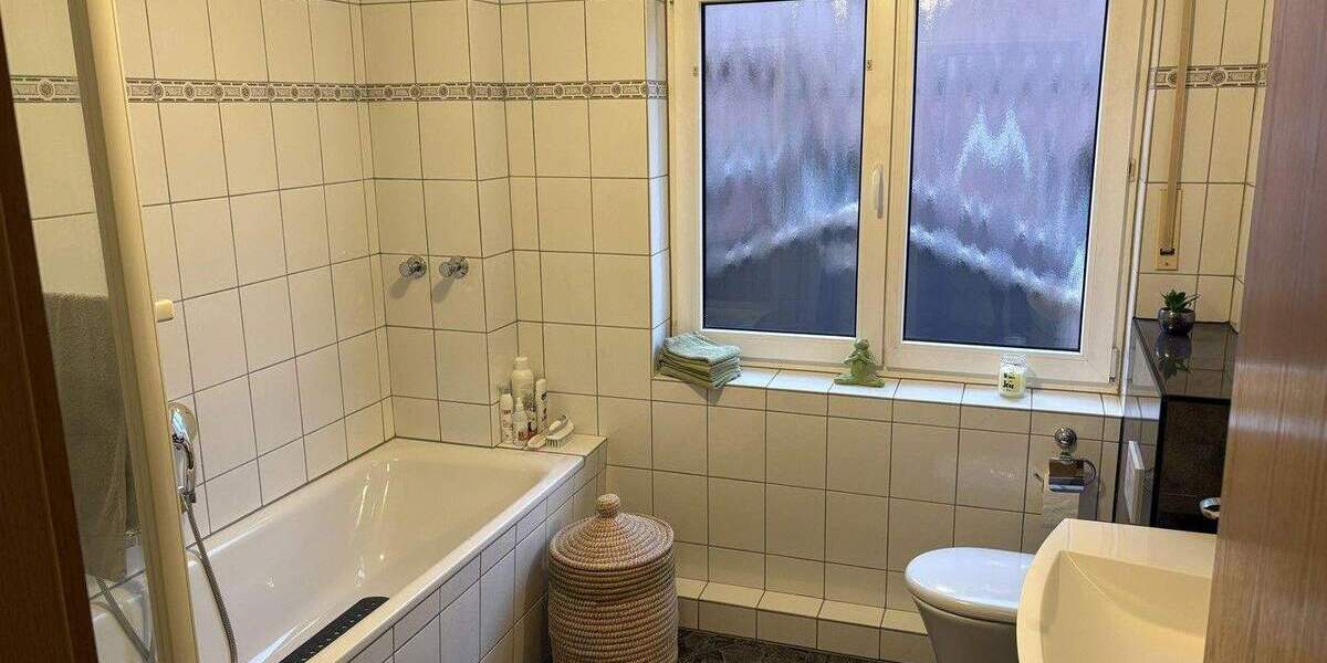 Doppelhaushälfte Alpen - 8 Zimmer, 222 m&sup2;, 599.000&euro; | Angebot:25303450