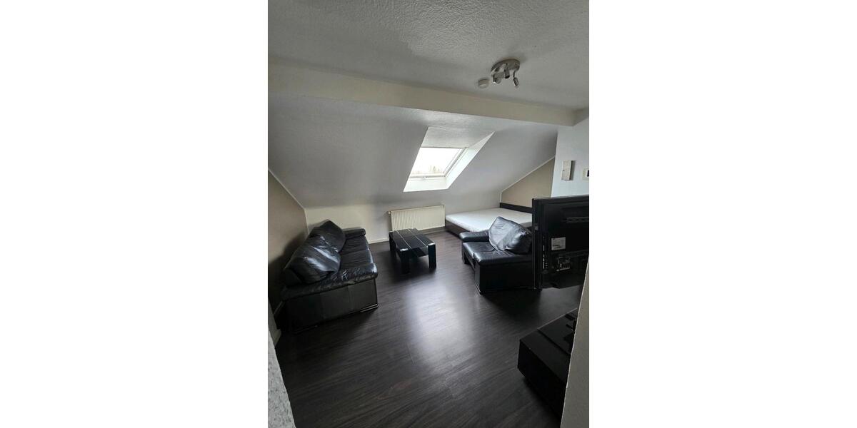 Dachgeschoßwohnung Krefeld Bockum - 1 Zimmer, 36 m&sup2;, 520&euro; | Angebot:24707200