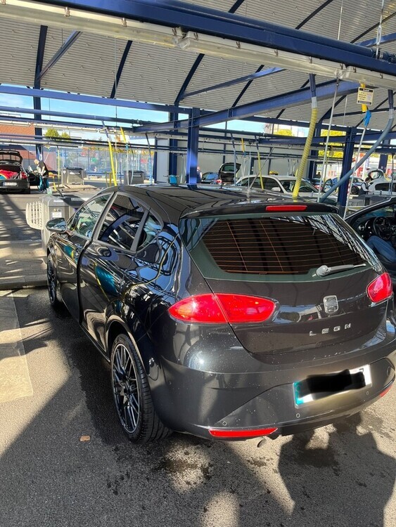 Seat Leon 170.000 km 5.200 € Krefeld 47798