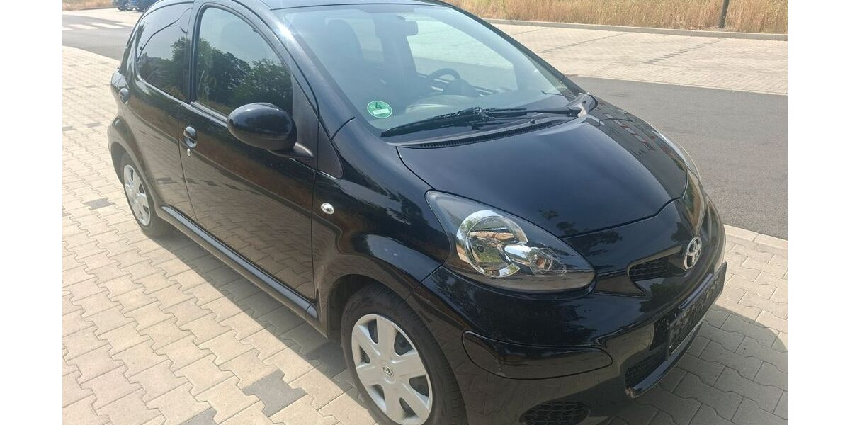 Toyota Aygo (X) 103.000 km 3.499 &euro; Essen 45279