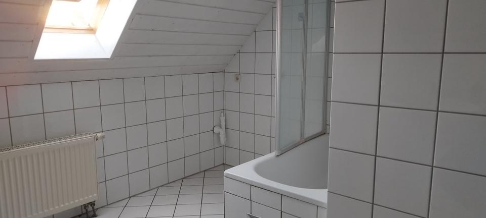 Doppelhaushälfte mit zwei Wohnparteien in guter Wohnlage 7 zimmer