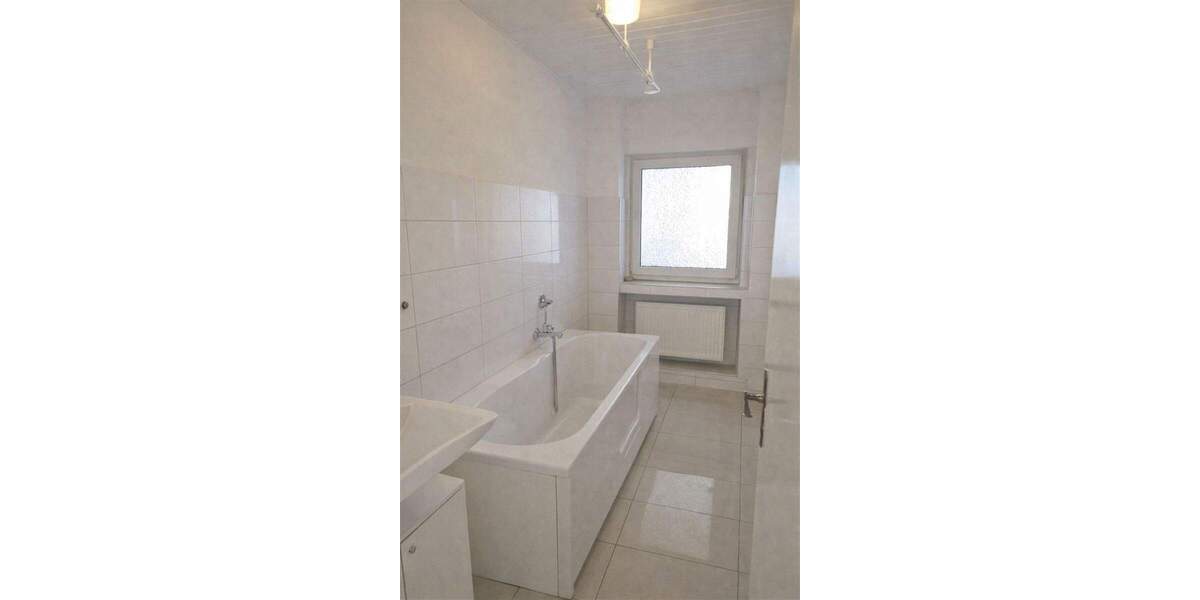 Mehrfamilienhaus, Wohnhaus Velbert Mitte - 6 Zimmer, 160 m&sup2;, 375.000&euro; | Angebot:24670375