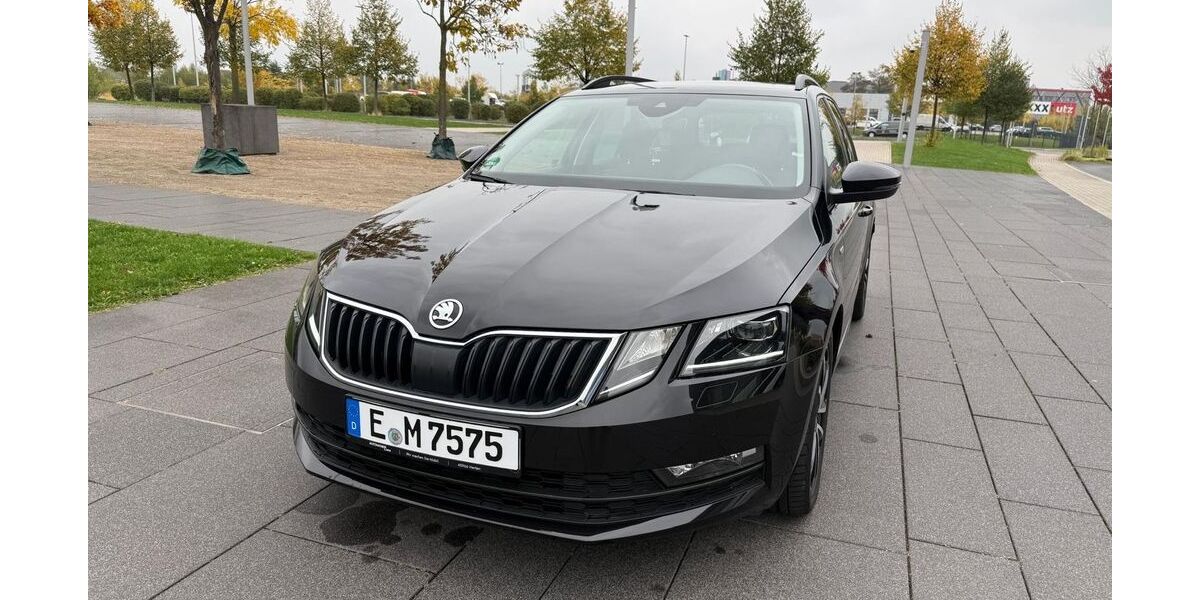 Skoda Octavia 61.000 km 21.700 &euro; Essen 45356