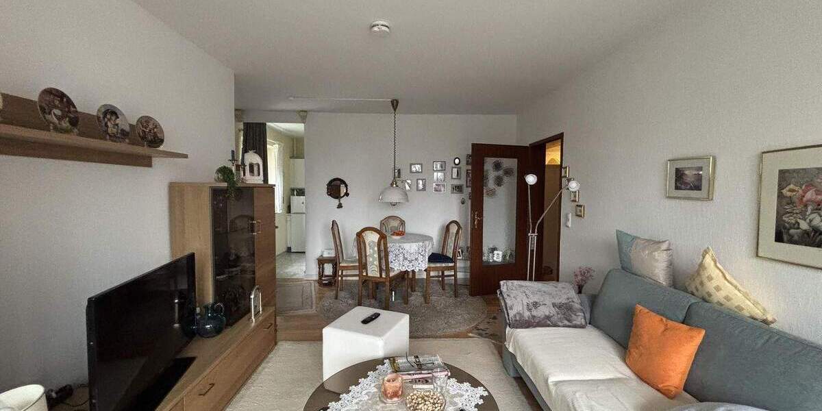 Etagenwohnung Krefeld Kempener Feld/Baakeshof - 2 Zimmer, 61 m&sup2;, 89.000&euro; | Angebot:25247384