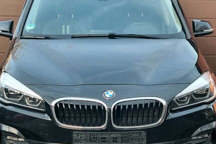 BMW 218 Gran Tourer 131.068 km 14.990 &euro; Duisburg 47138