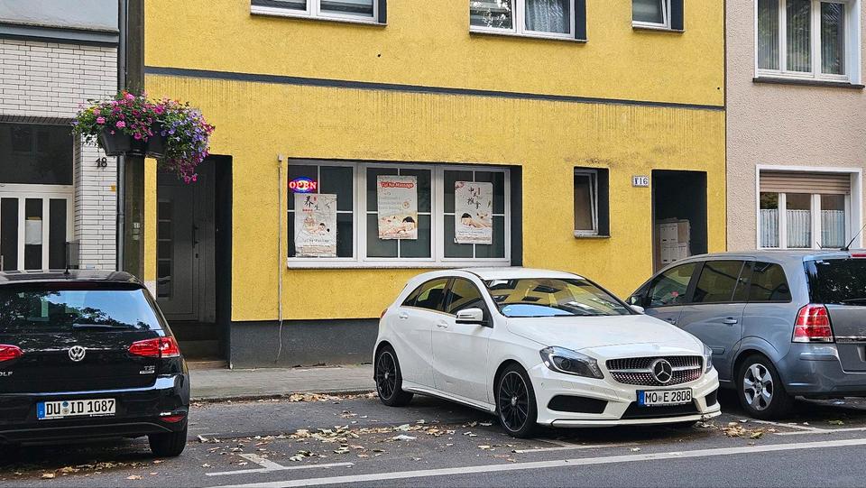 Top Kapitalanlage Mehrfamilienhaus mitten in Rheinhausen 14 zimmer