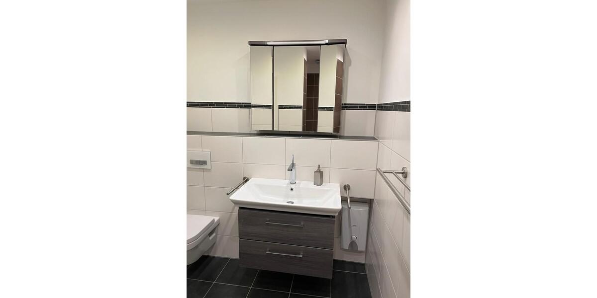 Etagenwohnung Mülheim an der Ruhr Broich - 2 Zimmer, 63 m&sup2;, 900&euro; | Angebot:26270989