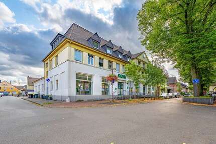 Haus zum Kaufen in Duisburg 2.200.000 € 2484.41 m² 40 zimmer