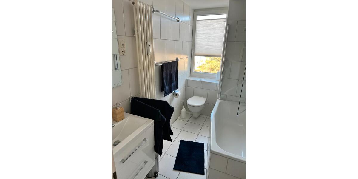 Etagenwohnung Düsseldorf Niederkassel - 2 Zimmer, 60 m&sup2;, 1.850&euro; | Angebot:26374085