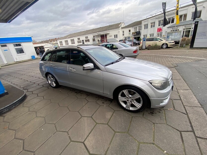 Mercedes-Benz C 350 185.000 km 8.000 € Düsseldorf 40213