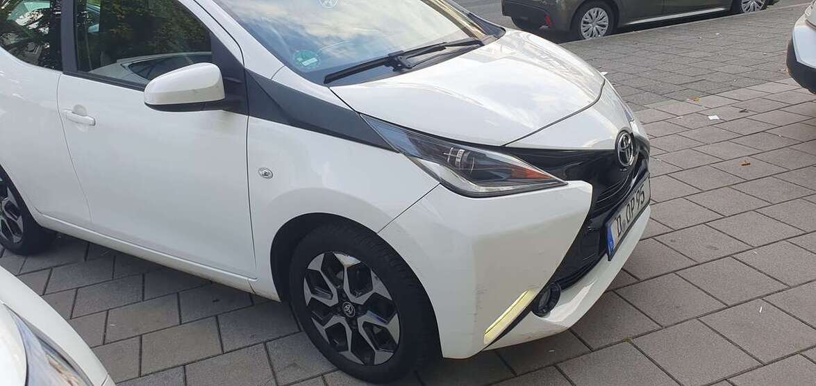 Toyota Aygo 145.764 km 6.300 € Düsseldorf 40627