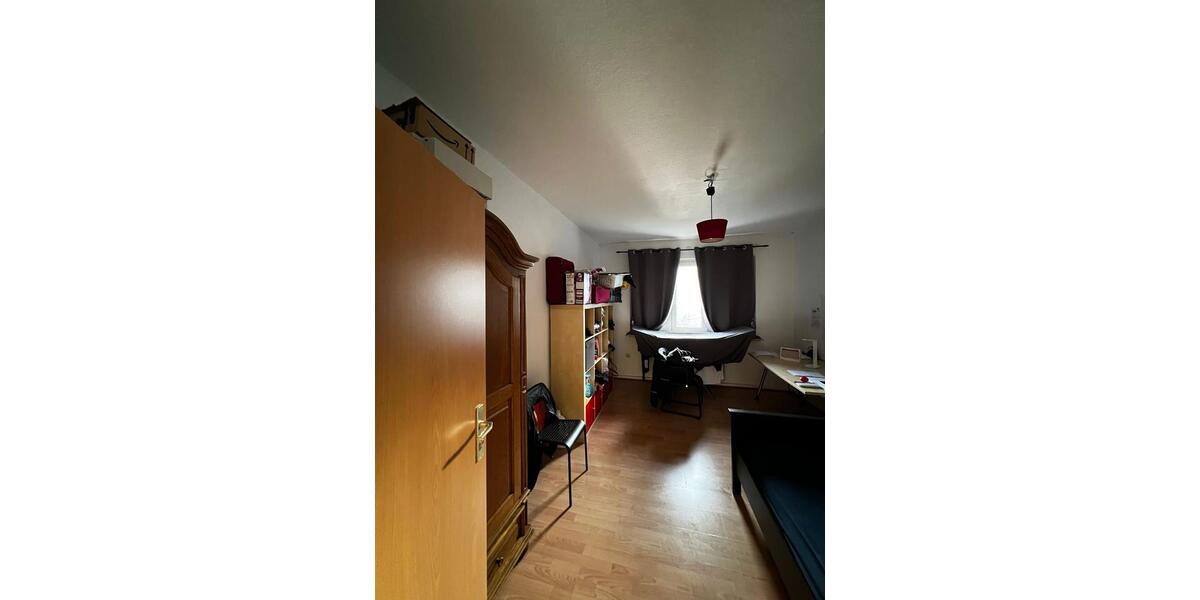 Etagenwohnung Bochum Wiemelhausen - 2 Zimmer, 80 m&sup2;, 550&euro; | Angebot:25216057