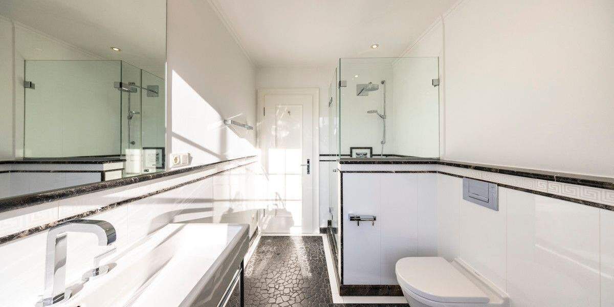 Exklusives Wohnen in Top-Lage von Alt-Meererbusch - Noble Villenhälfte mit hochwertiger Ausstattung 7 zimmer