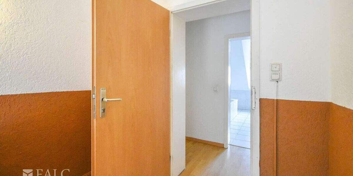 Etagenwohnung Krefeld Stadtmitte - 3 Zimmer, 70 m&sup2;, 141.200&euro; | Angebot:25278651