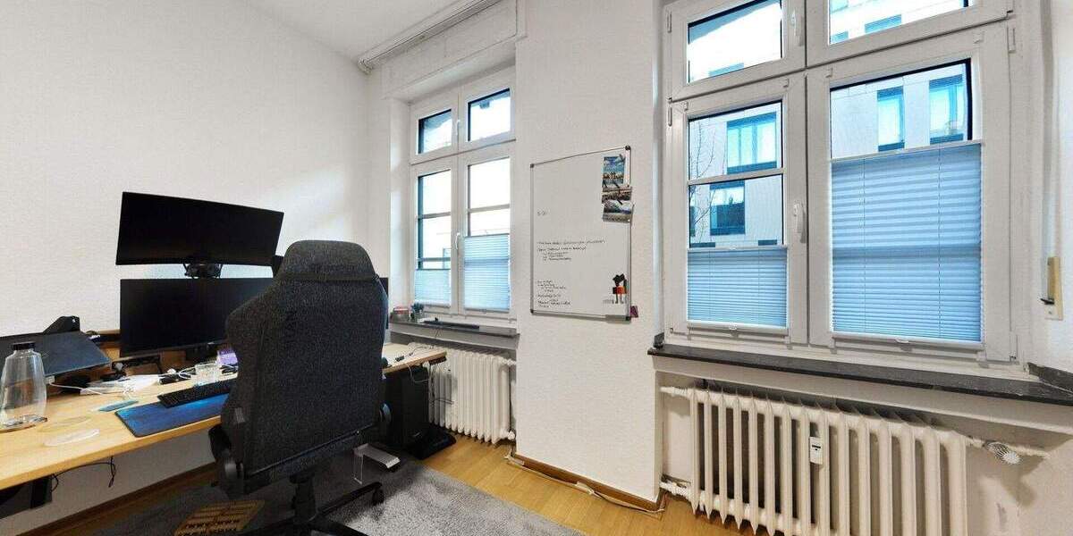 Sanierte Stadtwohnung mit Parkett, Einbauküche, großzügiger Terrasse und Glasfaser 4 zimmer