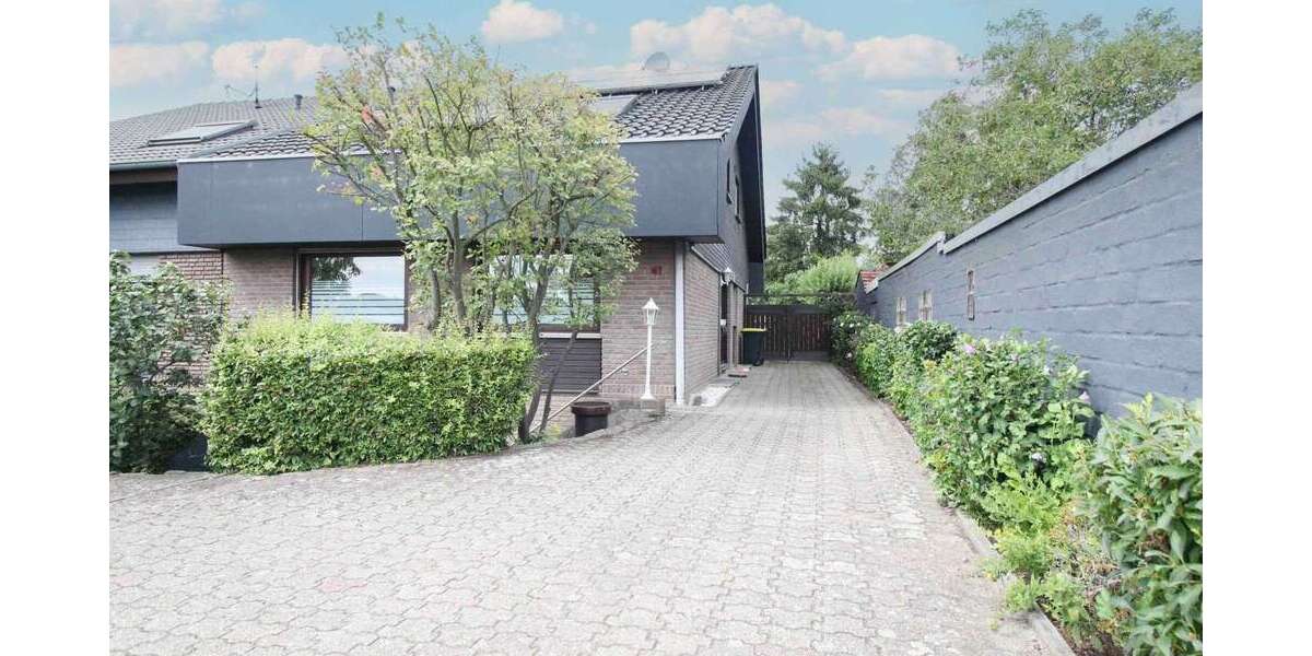 Haus zum Kaufen in Moers 525.000 € 131.01 m² 8 zimmer
