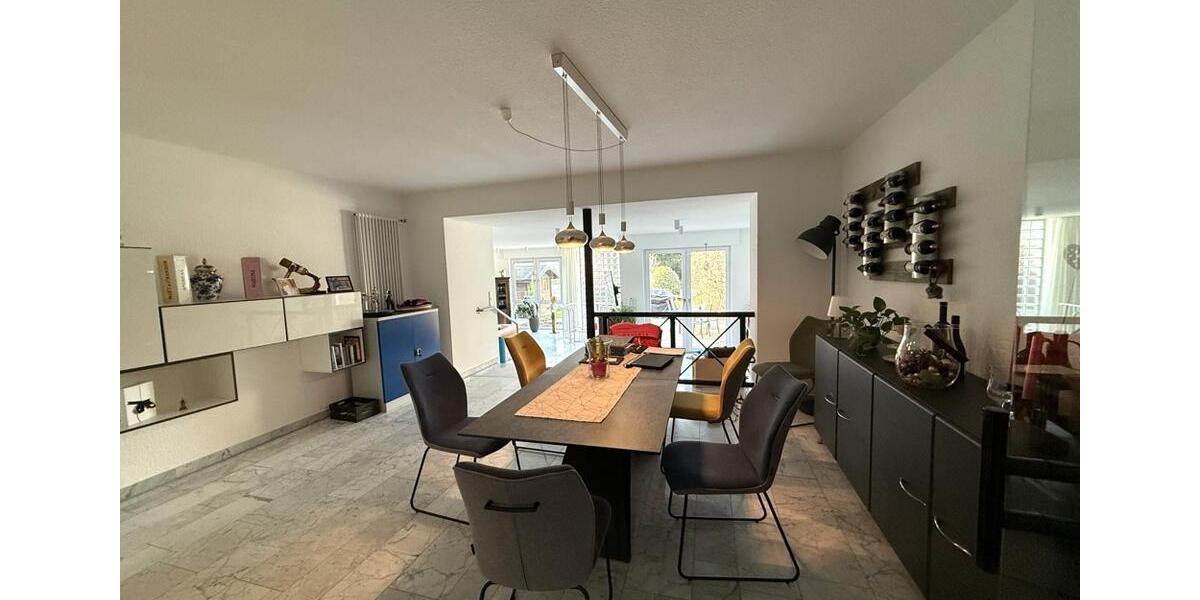 Erdgeschoßwohnung Gladbeck - 3 Zimmer, 135 m&sup2;, 1.300&euro; | Angebot:26021642