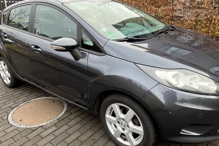 Ford Fiesta 114.800 km 4.500 &euro; Langenfeld 40764