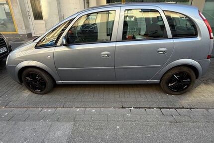 Opel Meriva 83.000 km 3.400 &euro; Duisburg 47226