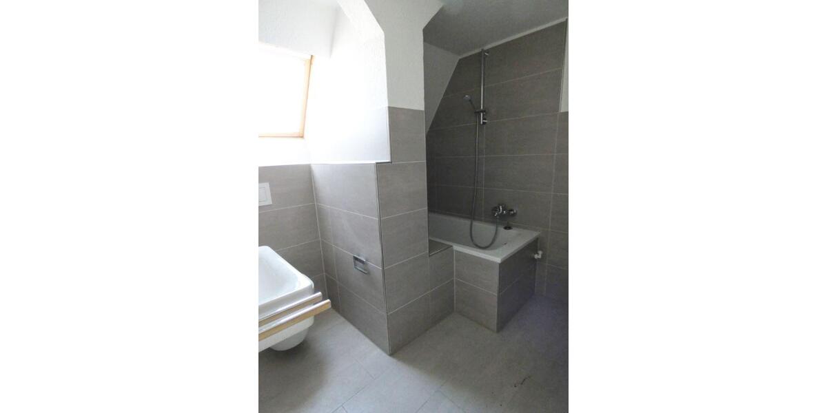 Modernisierte 2-Zi.-Altbau-Whg.mit Designboden in E-Kray! 2 zimmer