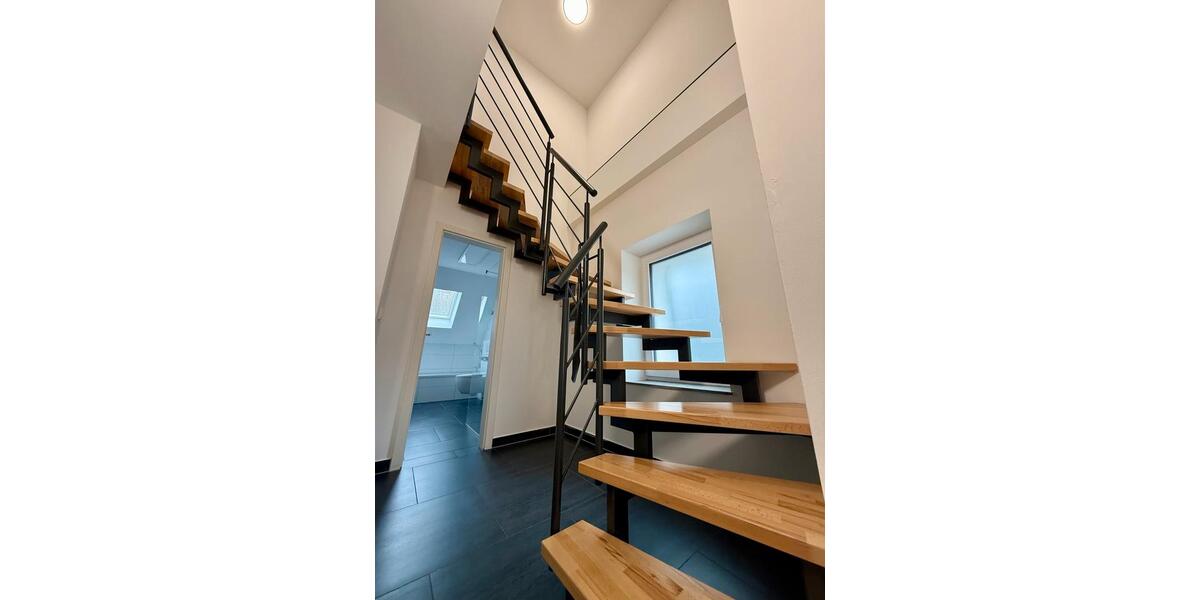 Maisonettenwohnung Moers - 4 Zimmer, 125 m&sup2;, 1.350&euro; | Angebot:25102167