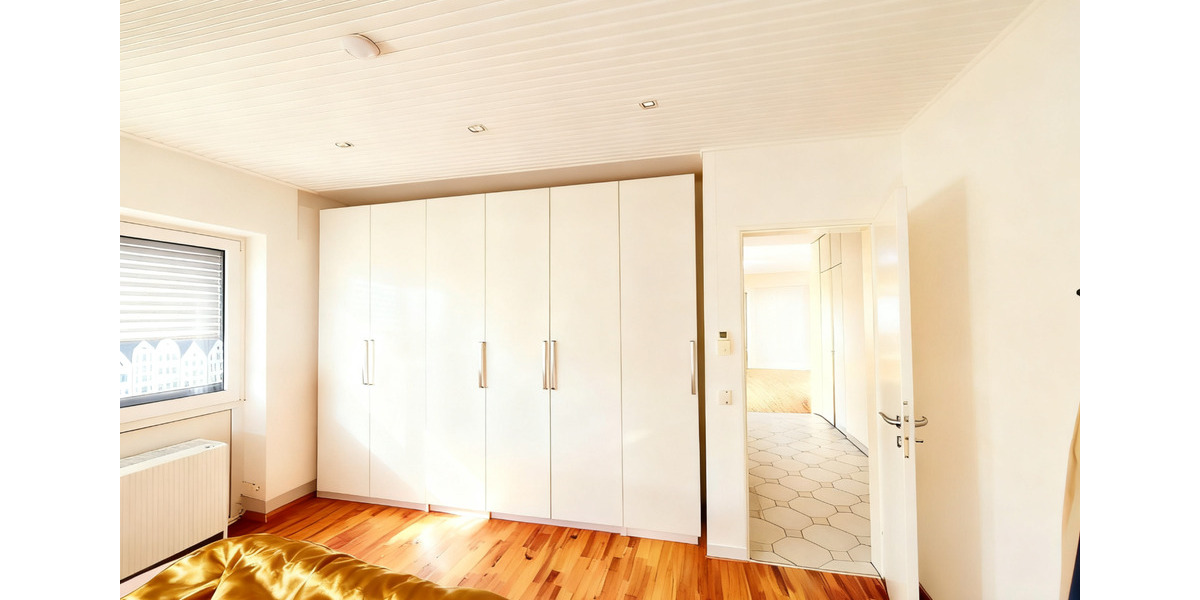 Exclusive 4-Zimmer-Dachgeschosswohnung in Meerbusch 4 zimmer