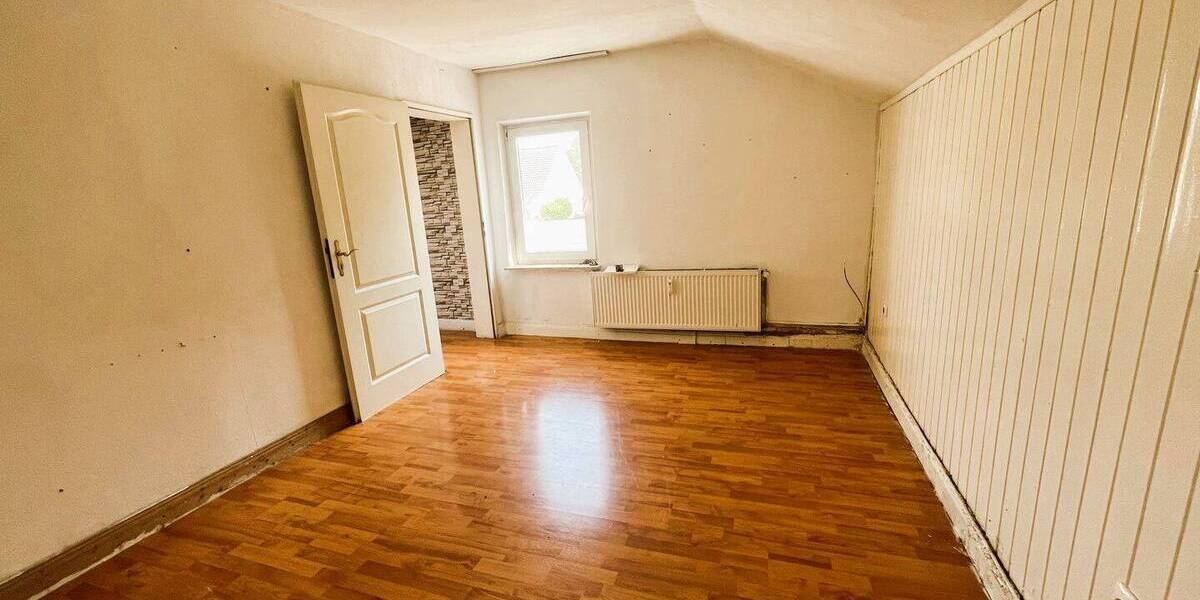 Etagenwohnung Mülheim an der Ruhr Styrum - 5 Zimmer, 111 m&sup2;, 170.000&euro; | Angebot:23982409
