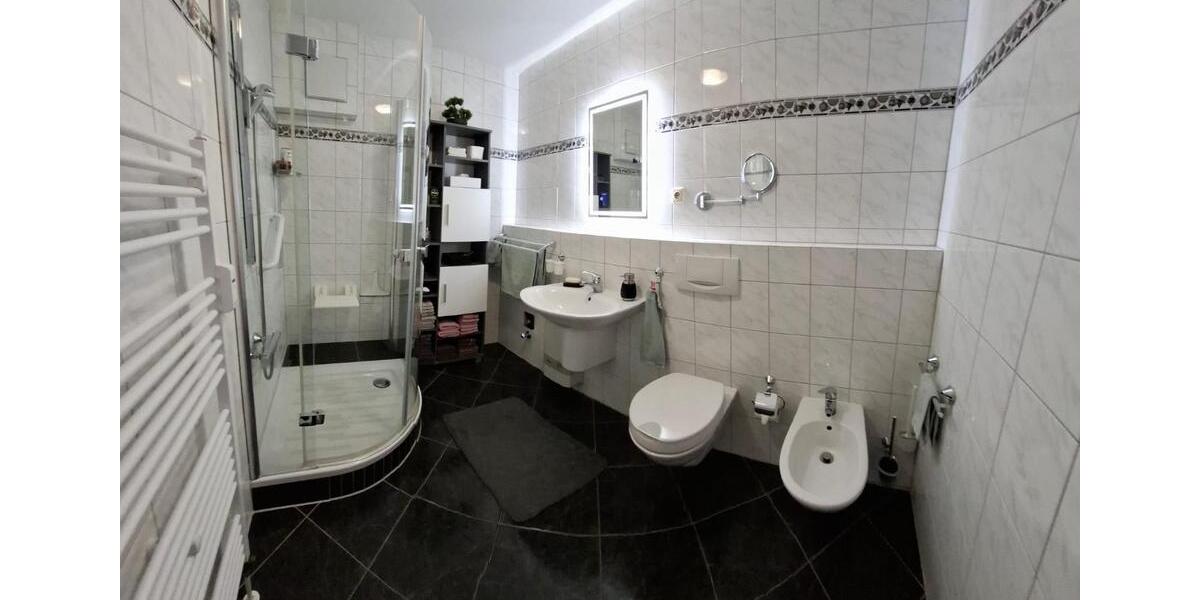 Gepflegte 3-Zimmer-Eigentumswohnung in Hüls mit Tiefgaragenplatz 3 zimmer