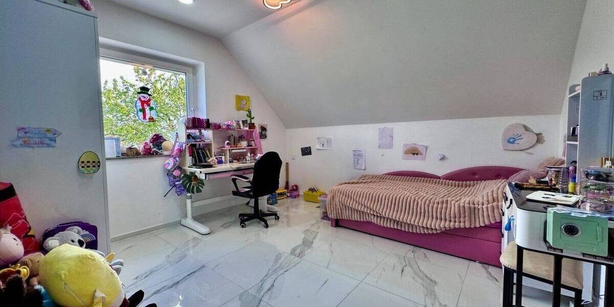Einfamilienhaus Ratingen Breitscheid - 4 Zimmer, 315 m&sup2;, 1.150.000&euro; | Angebot:26455353