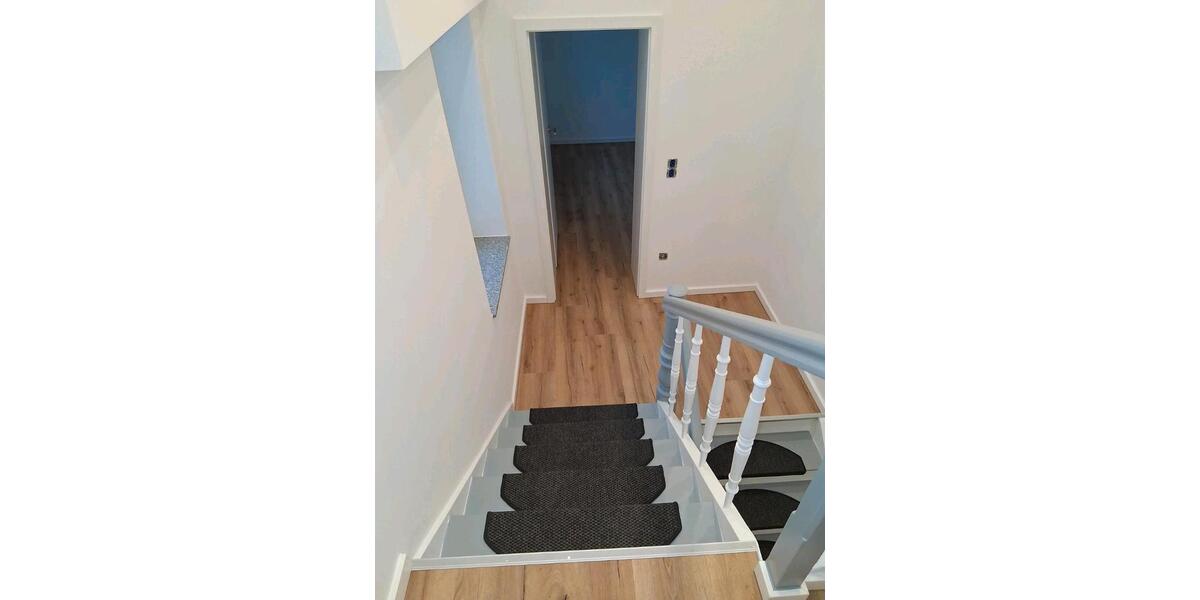 Doppelhaushälfte Rheinberg - 2 Zimmer, 120 m&sup2;, 1.660&euro; | Angebot:24802317