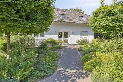 Zweifamilienhaus und Bungalow auf 2.412m² Traumgrundstück in Ratingen 9 zimmer