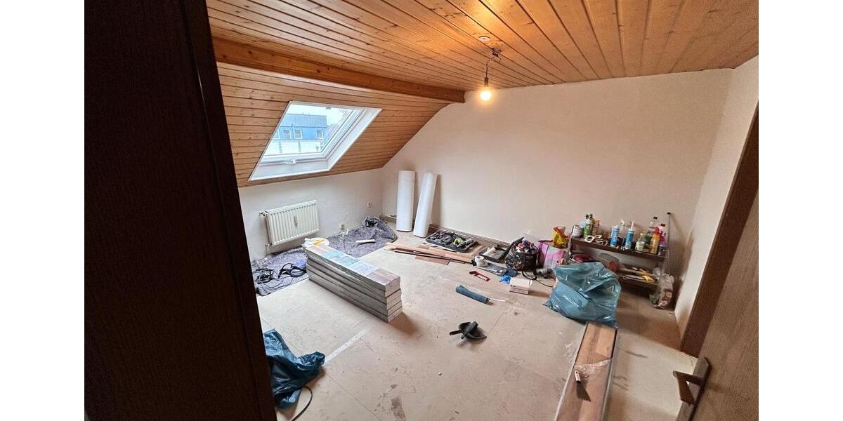 Dachgeschoßwohnung Krefeld Dießem - 2 Zimmer, 45 m&sup2;, 650&euro; | Angebot:26226618