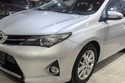 Toyota Auris 94.523 km 8.900 &euro; Voerde 46562